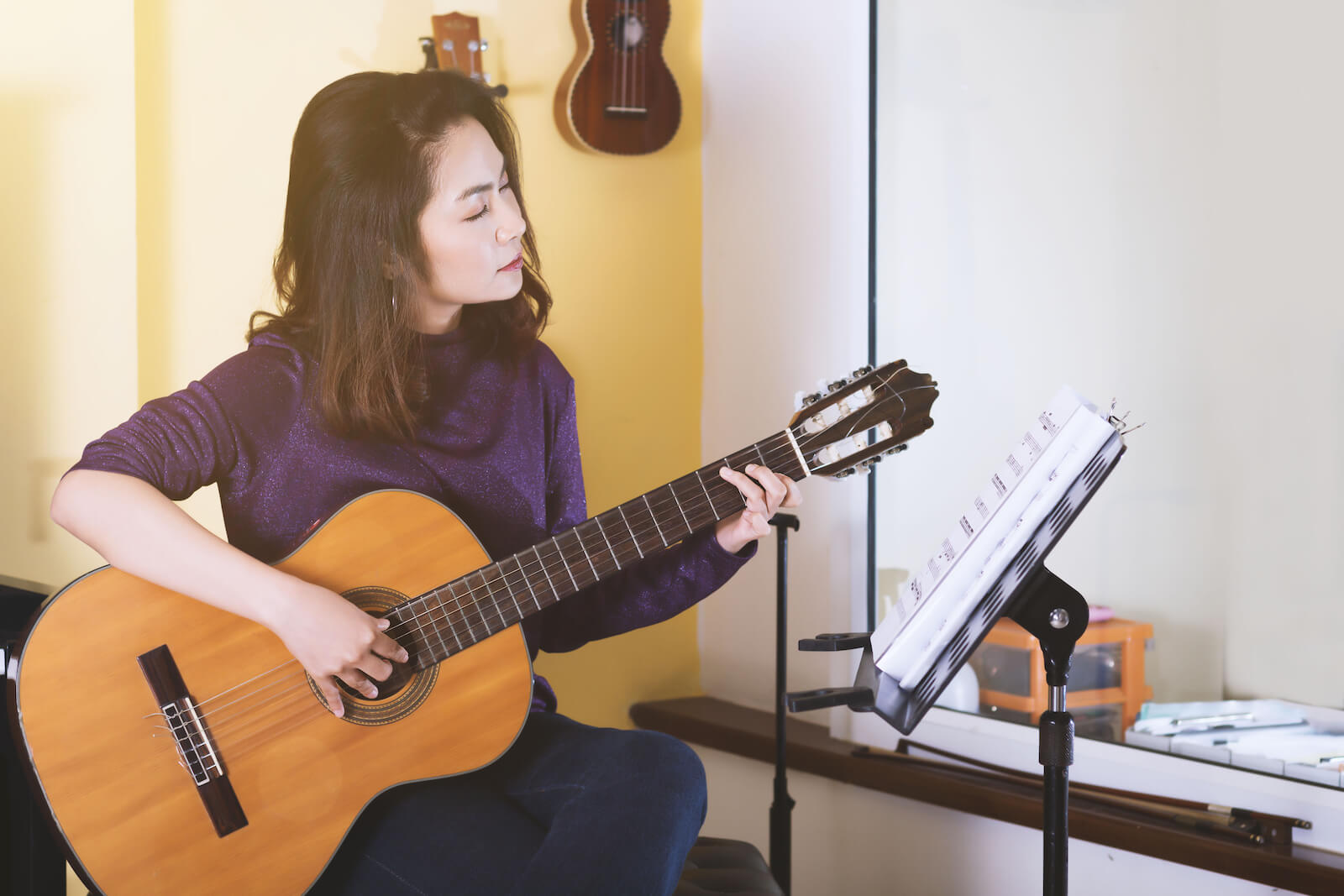 Never Too Old To Learn How to Play the Guitar: Fun Ways to Keep Your Mind Healthy